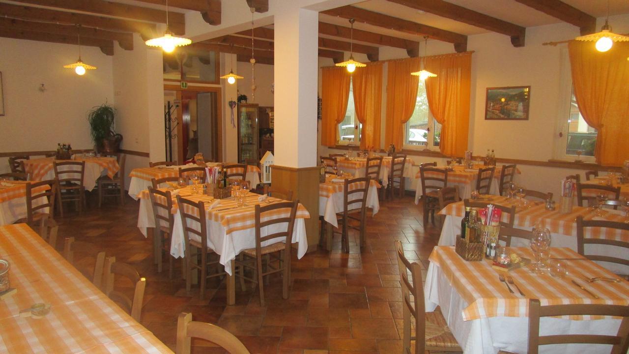 Al Castello Hotel Artegna Eksteriør billede