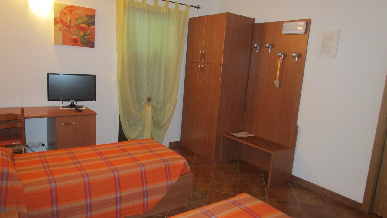 Al Castello Hotel Artegna Værelse billede